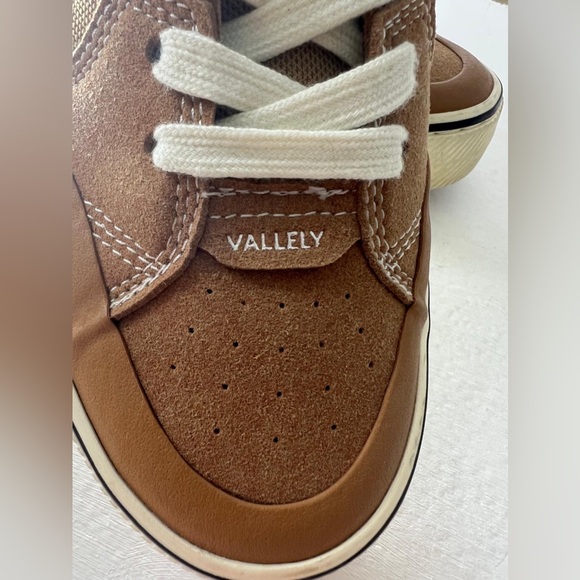 Cariuma VALLELY Skate Camel Suede  Cordura Ivory Logo Sneaker Womens 7.5 /Mens 6 - Picture 4 of 9